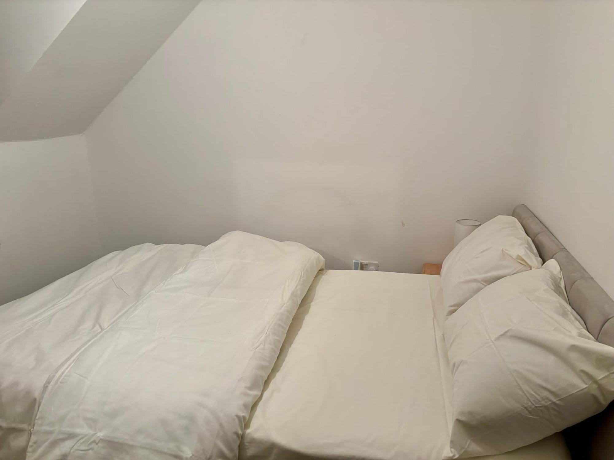 Stainless Guests House Hotell Dudley Exteriör bild