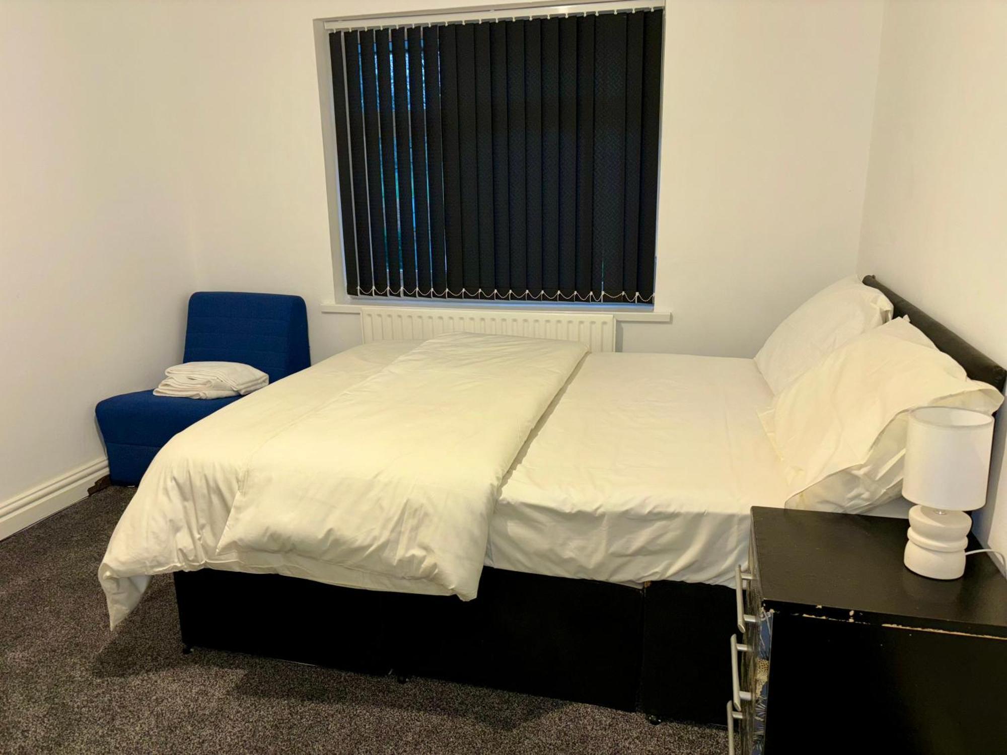 Stainless Guests House Hotell Dudley Exteriör bild