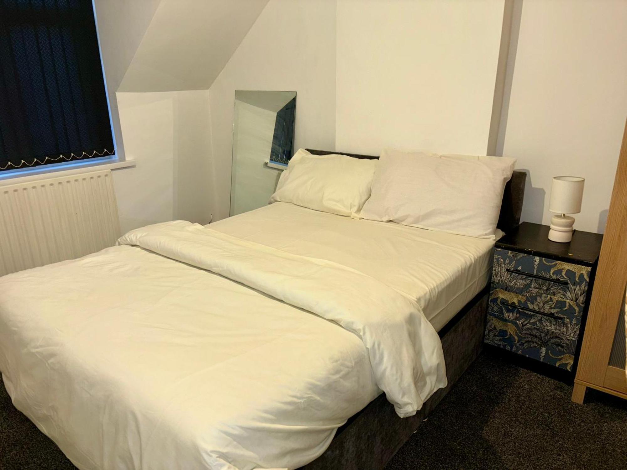 Stainless Guests House Hotell Dudley Exteriör bild