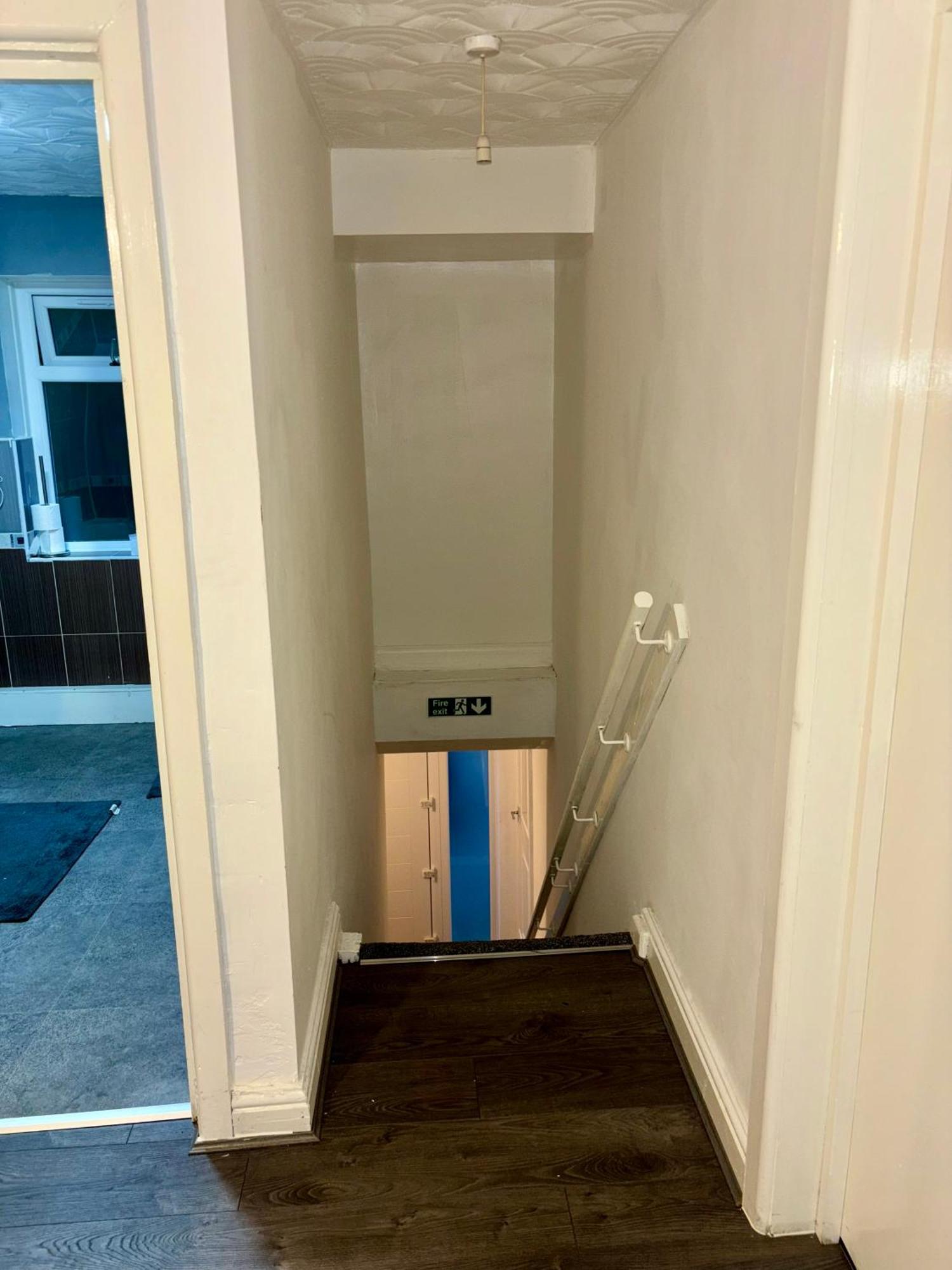 Stainless Guests House Hotell Dudley Exteriör bild